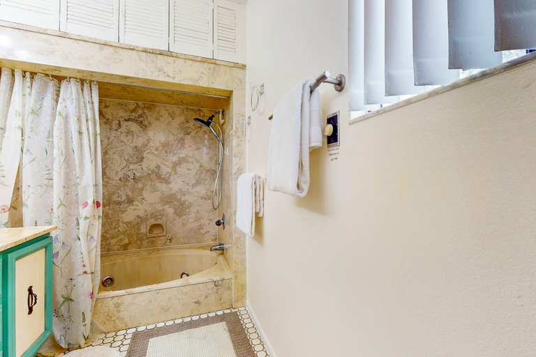 Bathroom 2, NSB Blue Seahorse Haven, Volusia