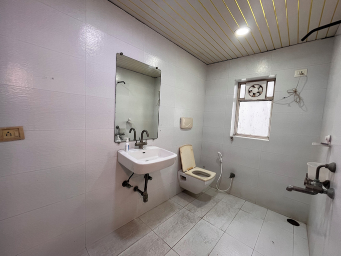 Bathroom 4, Urban Nest, Nagpur