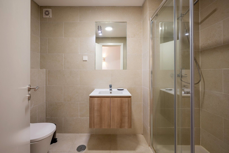 Bathroom 5, Guestready - The Corner Apartments, Lisbon