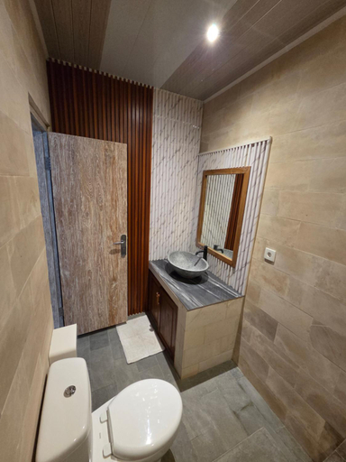 Others 3, Tebanyoman Guesthouse, Badung