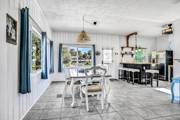 Food & Drinks, Edgewater- River Cottage, Volusia