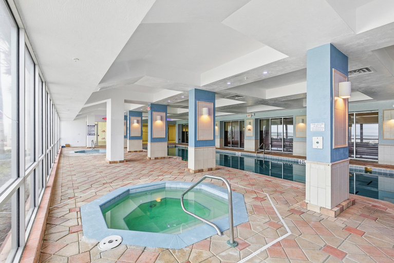 Pool 2, Daytona Beach Resort 1004, Volusia