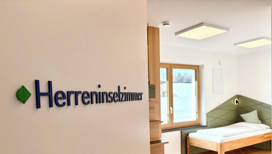 Bedroom 2, Panorama Apartments by Chiemsee barrierefrei, Traunstein