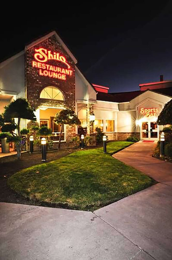 Exterior & Views 2, Shilo Inn Suites Hotel - Klamath Falls, Klamath