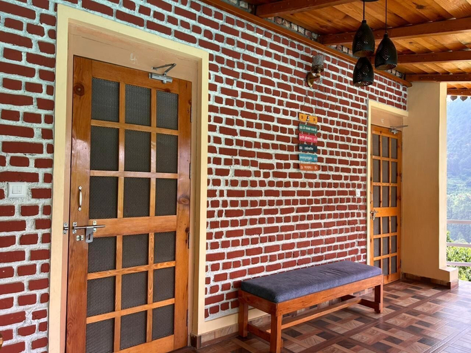 Property grounds 4, Mehra paradise and cafe, Nainital