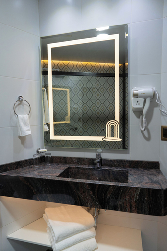 Bathroom 4, Illampu Art Boutique Hotel, Pedro Domingo Murillo