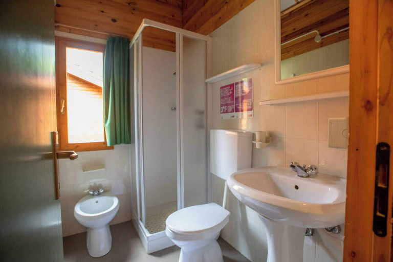 Bathroom 2, Camping Cevedale, Trento