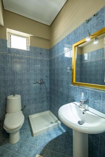 Bathroom 3, Erdano Hotel, Sarandës