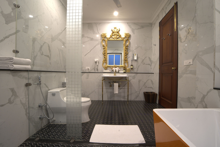 Bathroom 4, Mayfair Oasis Resort & Convention, Jharsuguda