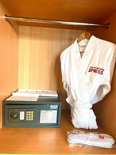 Bedroom 4, XPRESS by The Smallville Hotel, Beirut
