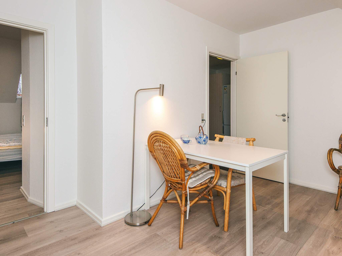 Others 4, Holiday apartment near town square