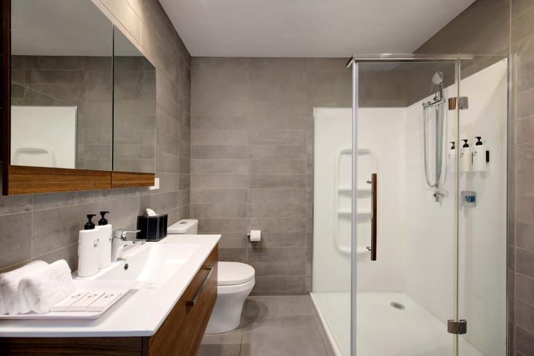 Bathroom 5, Swiss-Belsuites Victoria Park, Waitakere