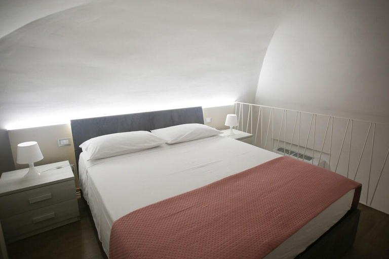 Bedroom 2, MargaretHome, Bari