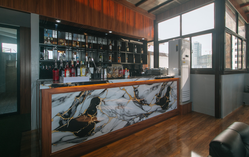 Food & Drinks 5, RedDoorz Plus @ Canley Residential, Pasig City
