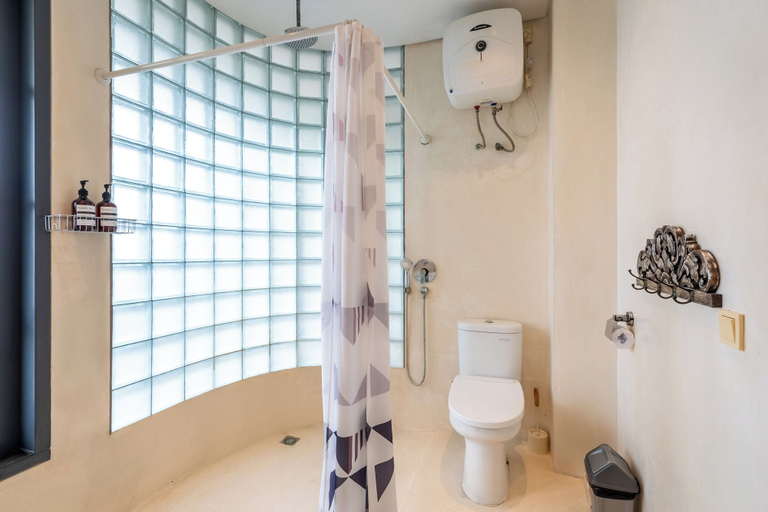 Bathroom 4, Duur Apartments by Betterplace, Badung
