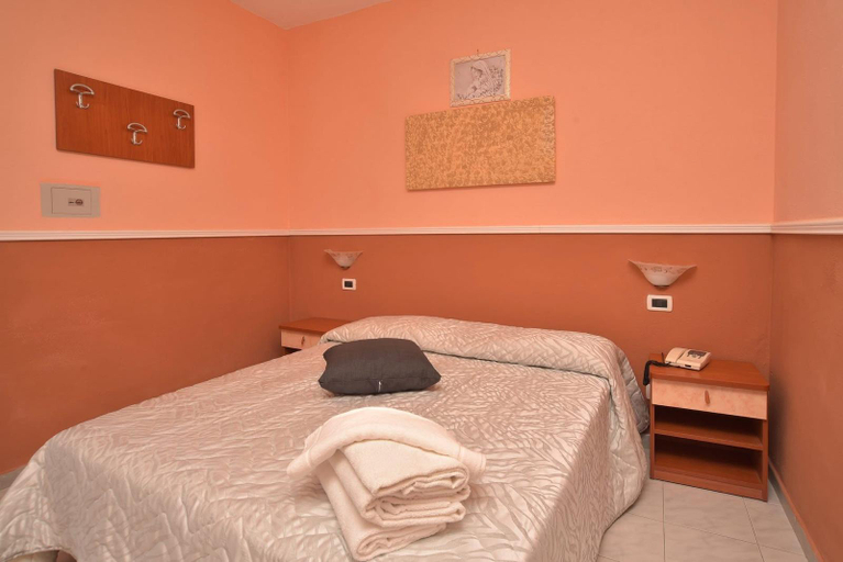 Bedroom, Junior Hotel Village, Napoli