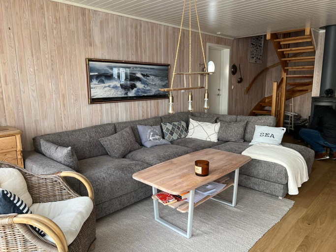 Others 5, person holiday home in GURSKOY-By Traum, Herøy
