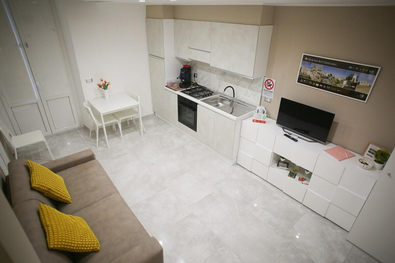 Others 5, MargaretHome, Bari