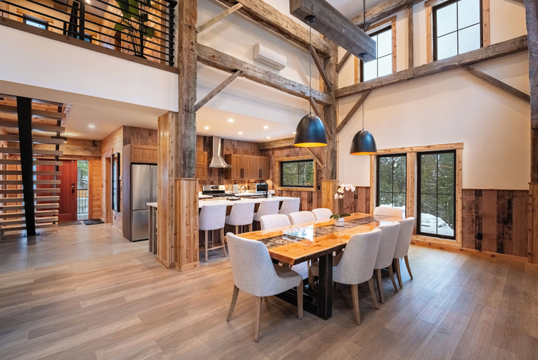 Food & Drinks 4, Boulder Mountain Resort, Columbia-Shuswap