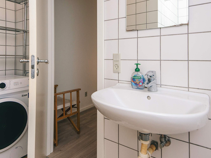 Bathroom, Holiday apartment near town square