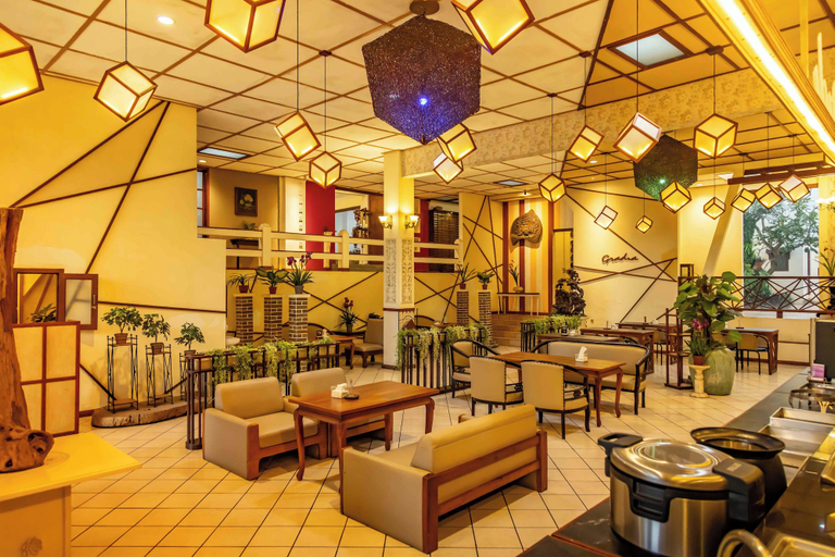 Food & Drinks 4, Hotel Gradia 2, Malang