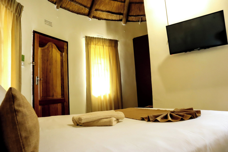 Bedroom 3, Nkanga Hotel, Chobe