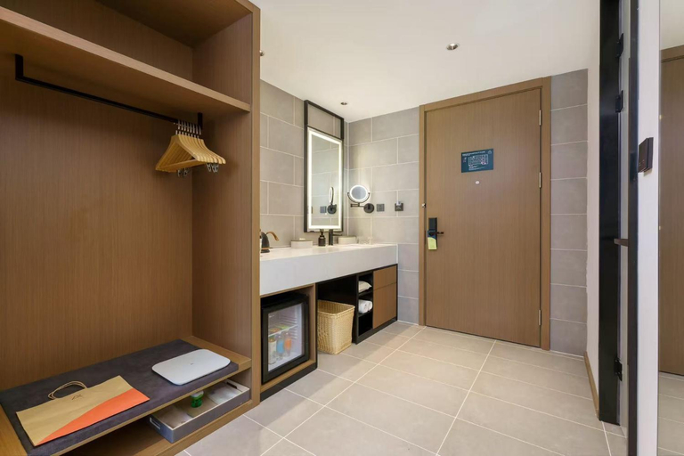 Bathroom 3, Atour Hotel Dalian Airport, Dalian