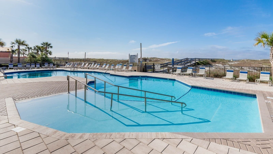 Pool 4, Phoenix East 2 2152 1 Bedroom Condo, Baldwin