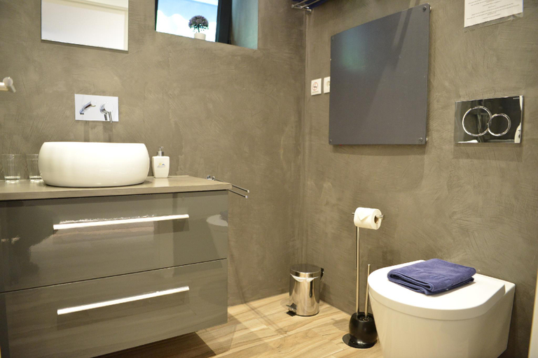 Bathroom 4, Quinta Golfinho, Calheta