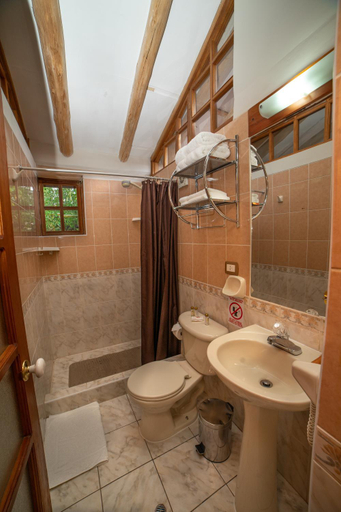 Bathroom, HOTEL IORANA, Urubamba