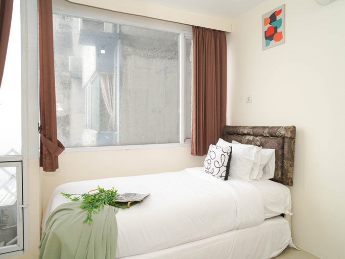 Bedroom 4, Nice Look Studio Apartment at Saladdin Mansion By Travelio, Depok