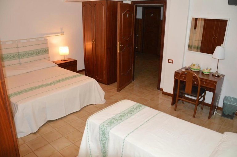 Bedroom 3, Domus Getsemani, Rome