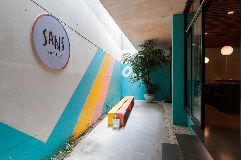 Exterior & Views, Sans Hotel Finest Medan, Medan