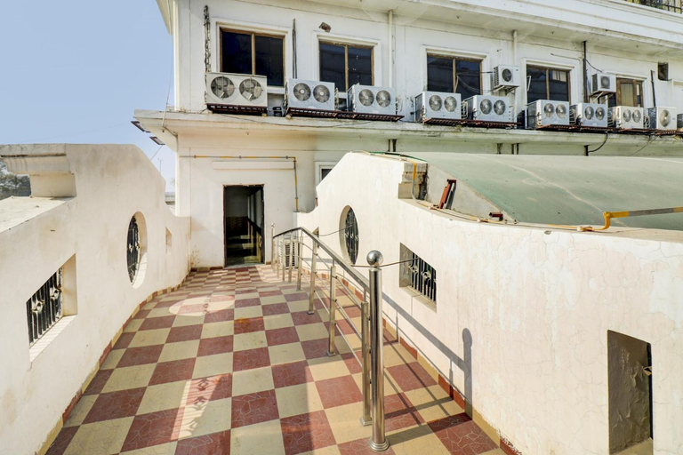 Exterior & Views, Hotel O Mukut Mahal, Meerut