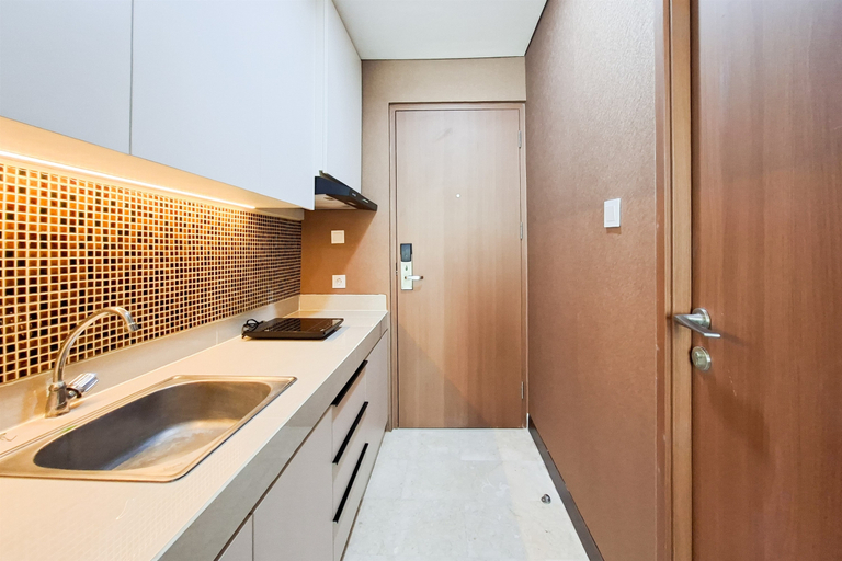 Others 2, Comfortable Space and Nice Studio at Apartment B Residence By Travelio, South Tangerang