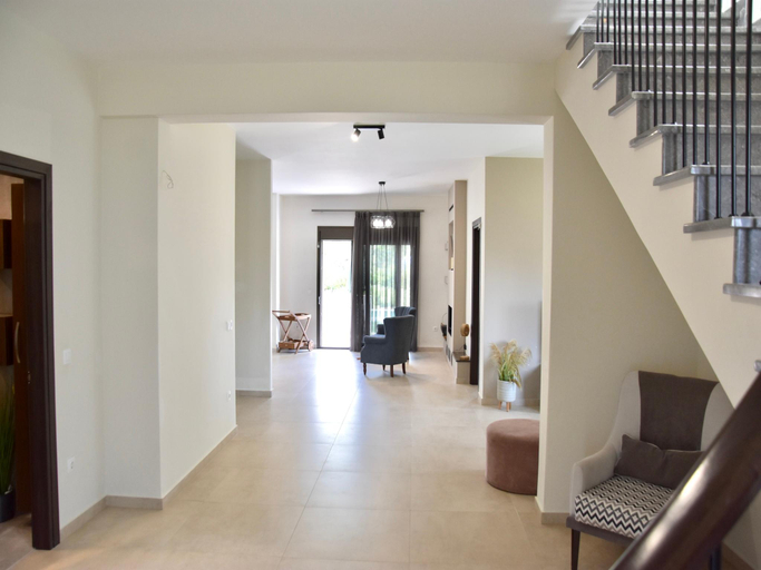 Others 5, Luxury rental villa for 14 people, Central Macedonia