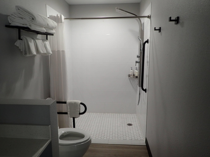 Bathroom 3, Ponderosa Lodge, an Ascend Collection Hotel, Taos