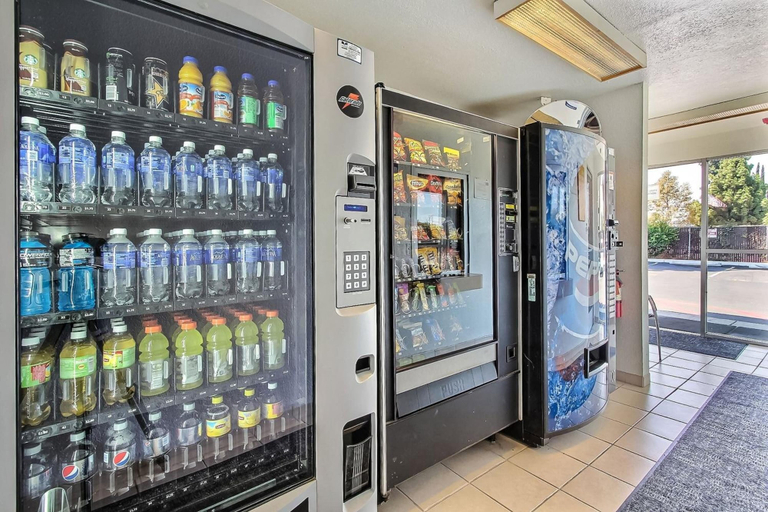 Food & Drinks 5, Motel 6 – San Jose, CA - South, Santa Clara