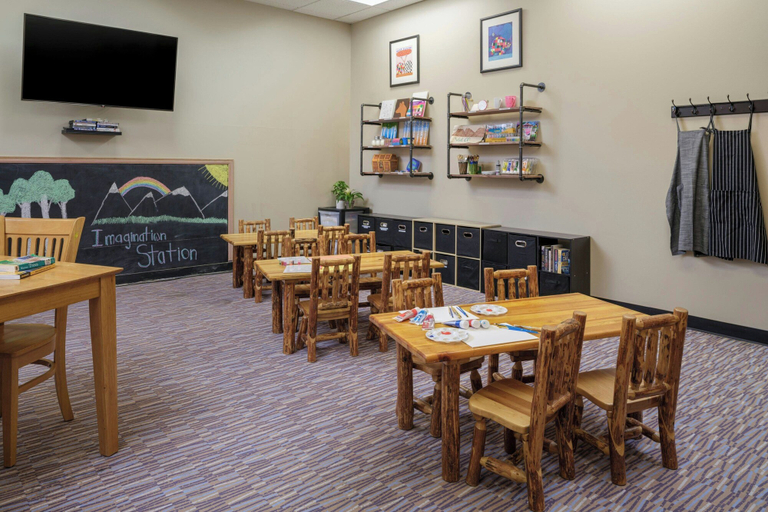Food & Drinks, Marriott's StreamSide Evergreen at Vail, Eagle