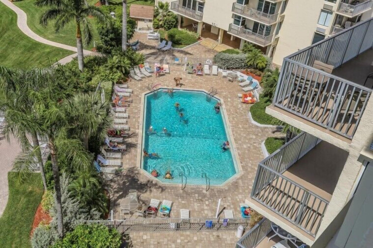 Sport & Beauty 5, Estero Beach and Tennis 703B by Distinctive Beach Rentals, Lee