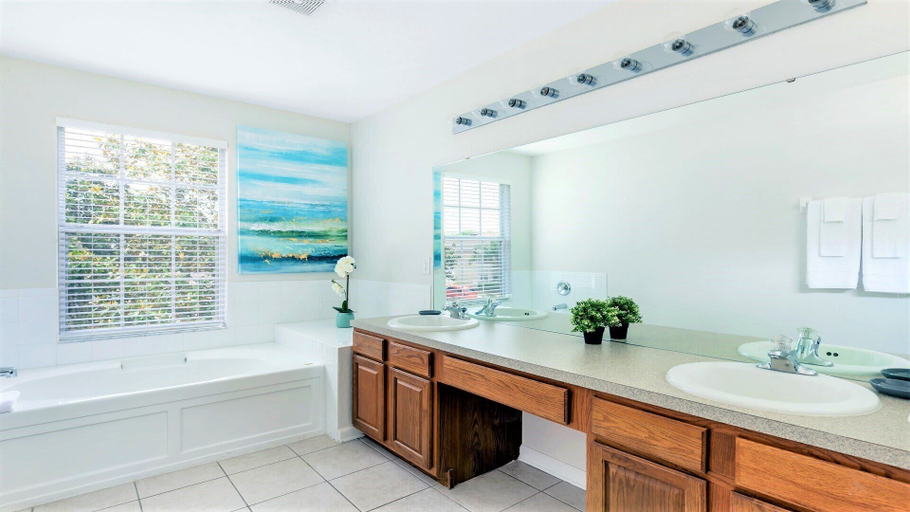 Bathroom 4, Home With Lakeview Close to Disney w Pool, Osceola