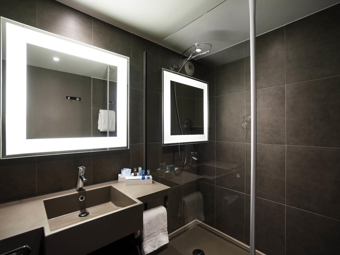 Bathroom 5, Novotel Gent Centrum, Oost-Vlaanderen