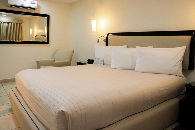 Bedroom 3, Hotel Cortez Baja Inn – Ensenada, Ensenada
