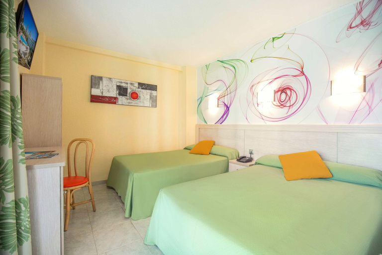 Bedroom 4, Hotel Servigroup Calypso, Alicante