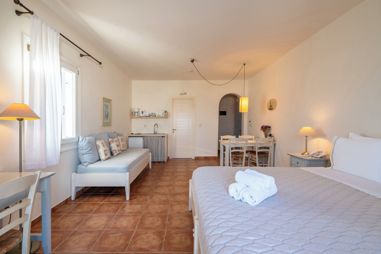Bedroom 3, Aeolos Hotel, South Aegean