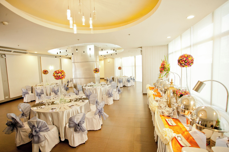 Food & Drinks 5, The Exchange Regency Residence Hotel, Pasig City