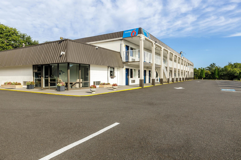 Exterior & Views 2, Motel 6 Culpeper, VA, Culpeper