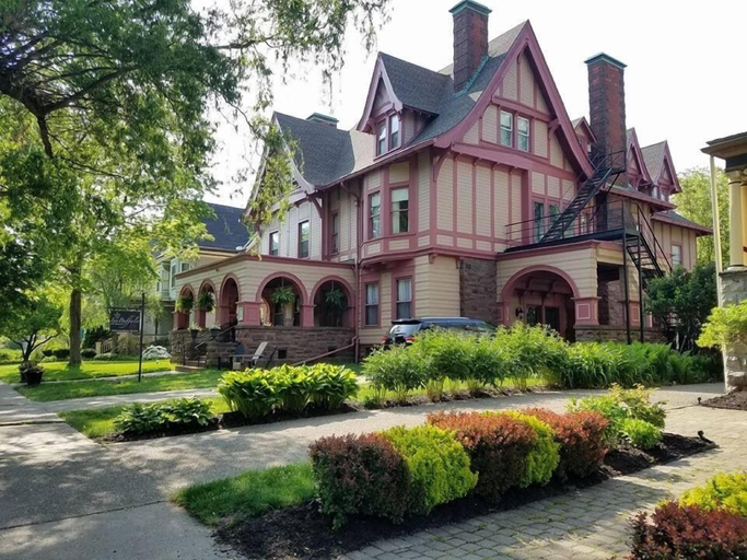 Exterior & Views 1, InnBuffalo Off Elmwood, Erie