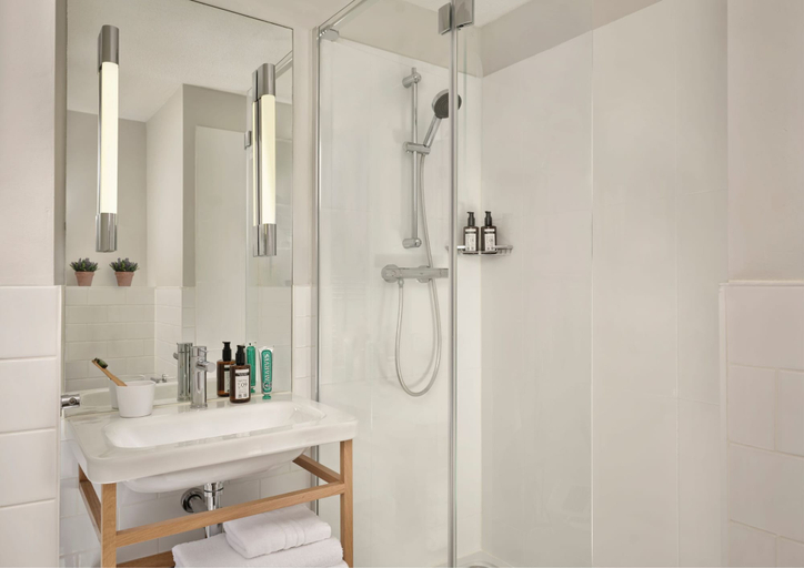 Bathroom 5, Citadines Barbican London, London