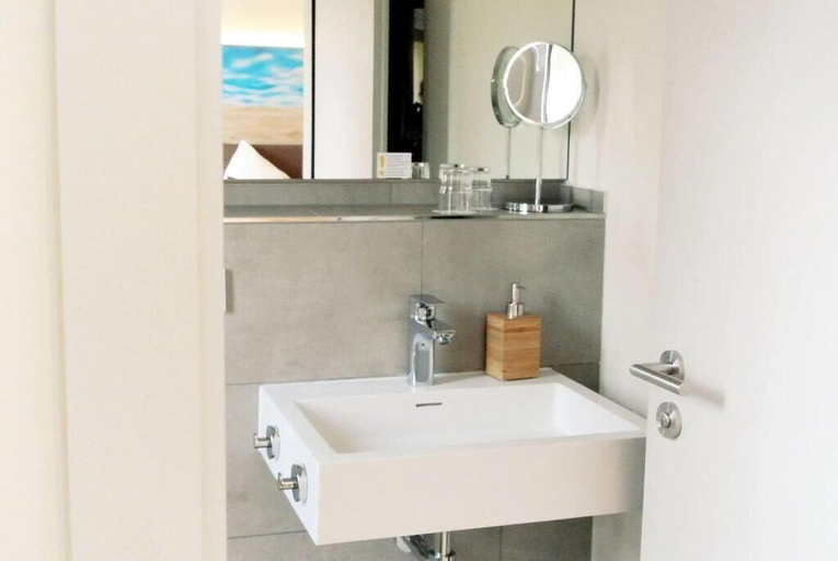 Bathroom 5, Bernsteinsee Hotel & Ferien by Palette Resorts, Gifhorn